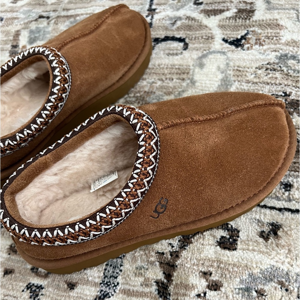 Ugg Tasman